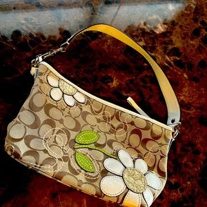 Little coach with flowers